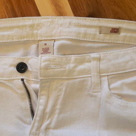 Juniors Arizona Jean Co White Super Skinny Jeans - Size 13 - Picture 2 of 2